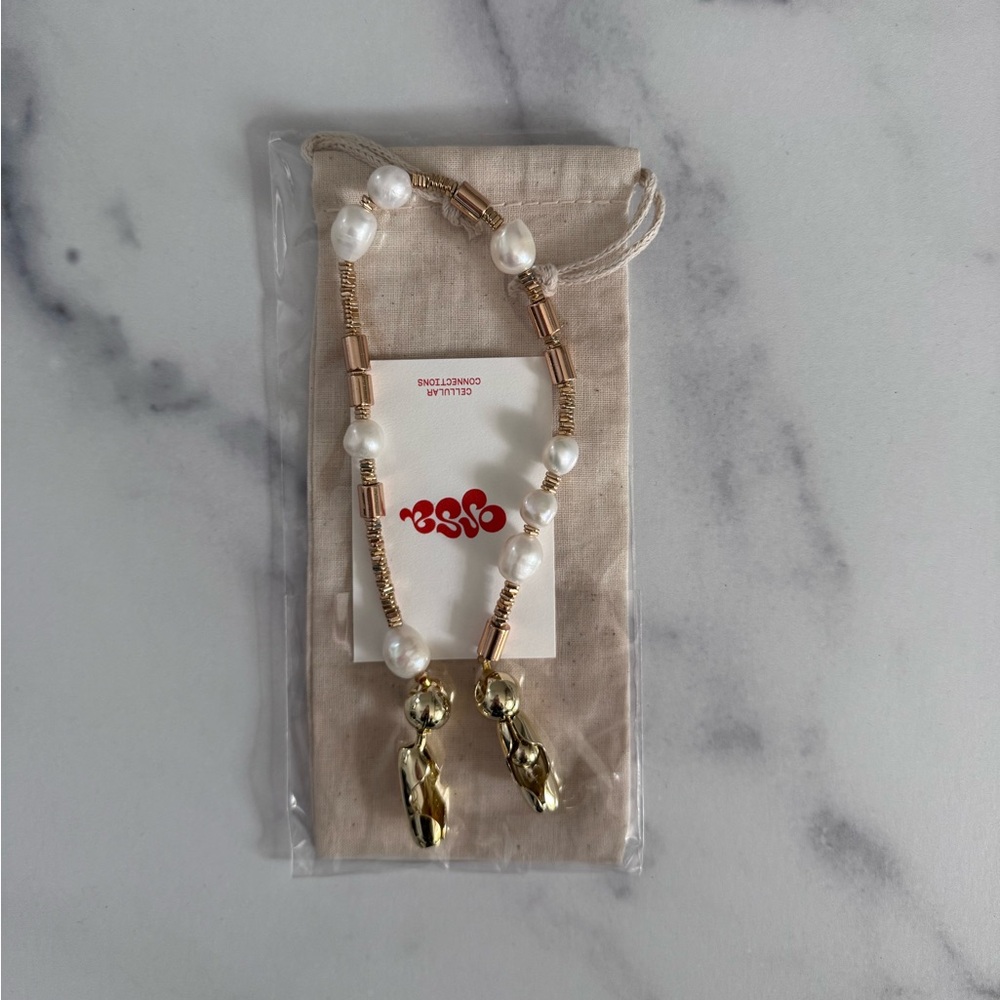 OSSA New York Wristlet